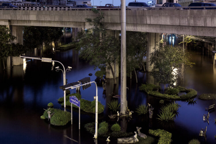 Miti Ruangkritya, Imagining Flood, 2011